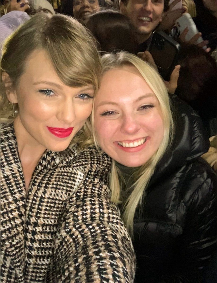 bargainingbets's tweet photo. 20 years of the best #20yearsofTS @taylorswift13 @taylornation13 https://t.co/CsW1XMSdKF