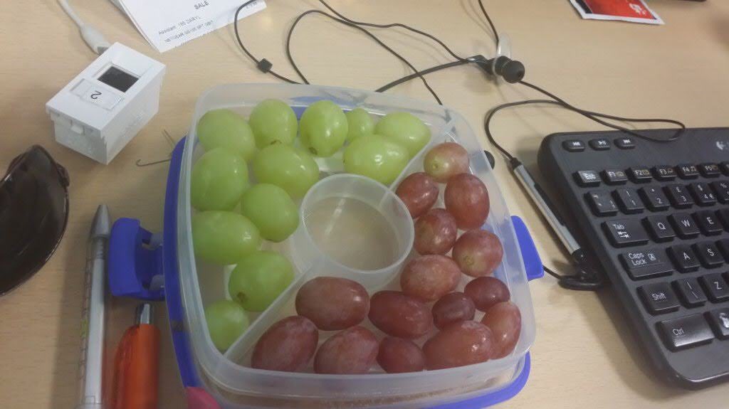georgebupdates's tweet photo. @amethystar42 he is known to enjoy grapes as shown in this tweet and this photo from 12th november 2021 which shows his post of grapes looking very orderly https://t.co/VJBs20Uina