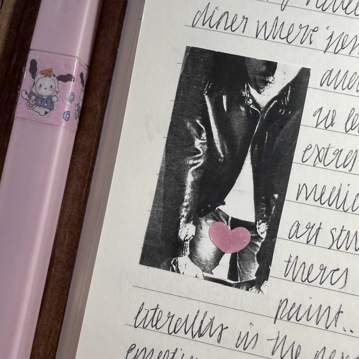 poindear's tweet photo. a lady who loves her journal and printing shitty termal printer pics of wilson 🩶 https://t.co/aItpRIz1Ln