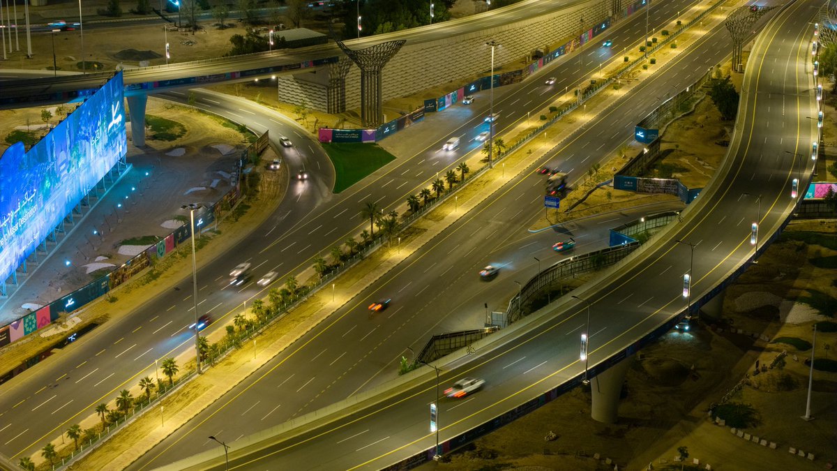 makkahregion's tweet photo. مكة المكرمة ليلًا.. روحانية تأسر القلوب وجمال يلفت الأنظار 🌙✨ https://t.co/FEwjEE0pgd