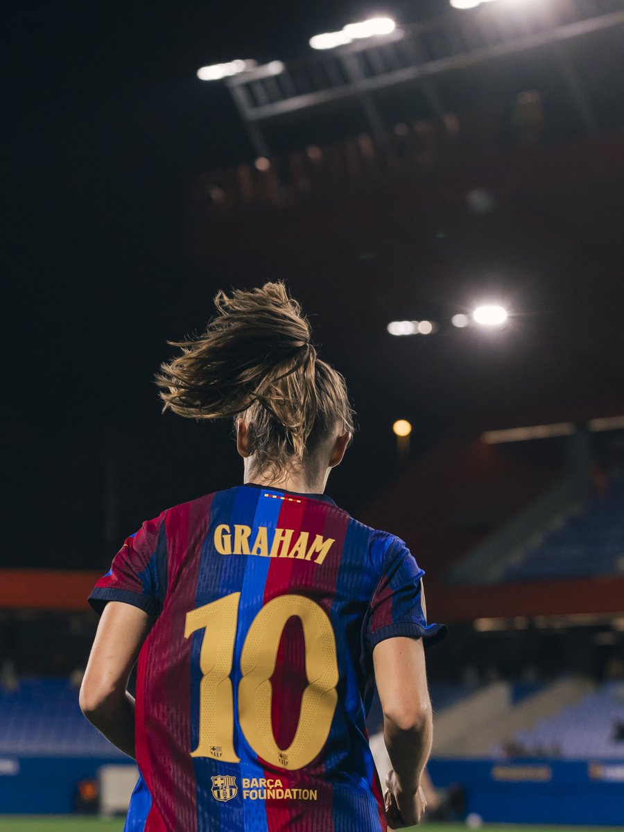 FCBfemeni's tweet photo. 𝗚𝗿𝗮𝗵𝗮𝗺
    𝟭𝟬 https://t.co/w9ibOy0UTz