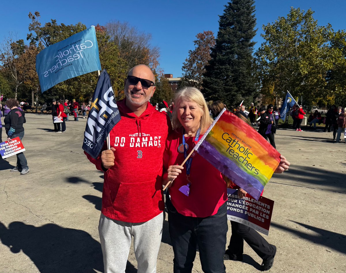 bhnoecta's tweet photo. Rally for public education, London, Ontario. Thank you to all who were able to attend! United we stand! #RedforEd! https://t.co/pN0COzQoNJ