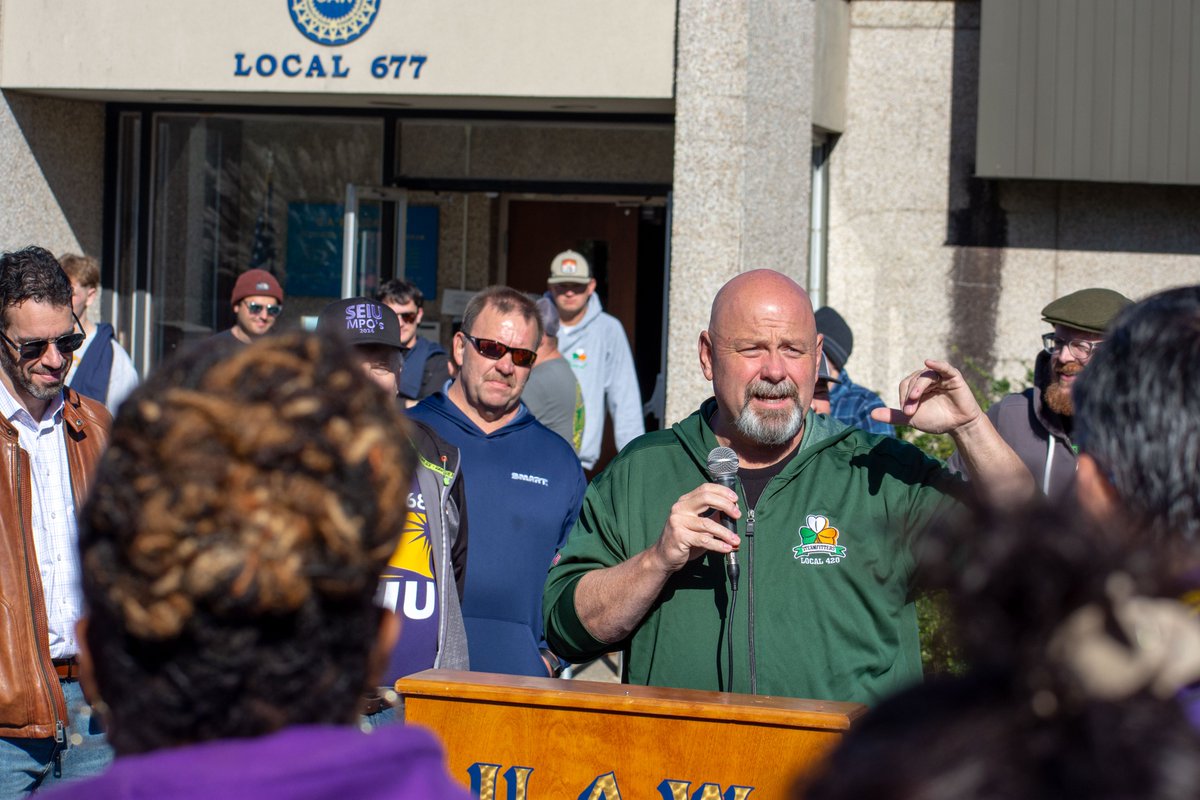 VoteBobBrooks's tweet photo. We had a fantastic canvass launch this morning at the UAW Local 677 Union Hall in Allentown!

A massive thank you to my friends at @AFSCME  @PhillyAFLCIO @seiuhcpa and @PennaNurses for showing up big and knocking doors across the Lehigh Valley. https://t.co/1ZBRiBlobX