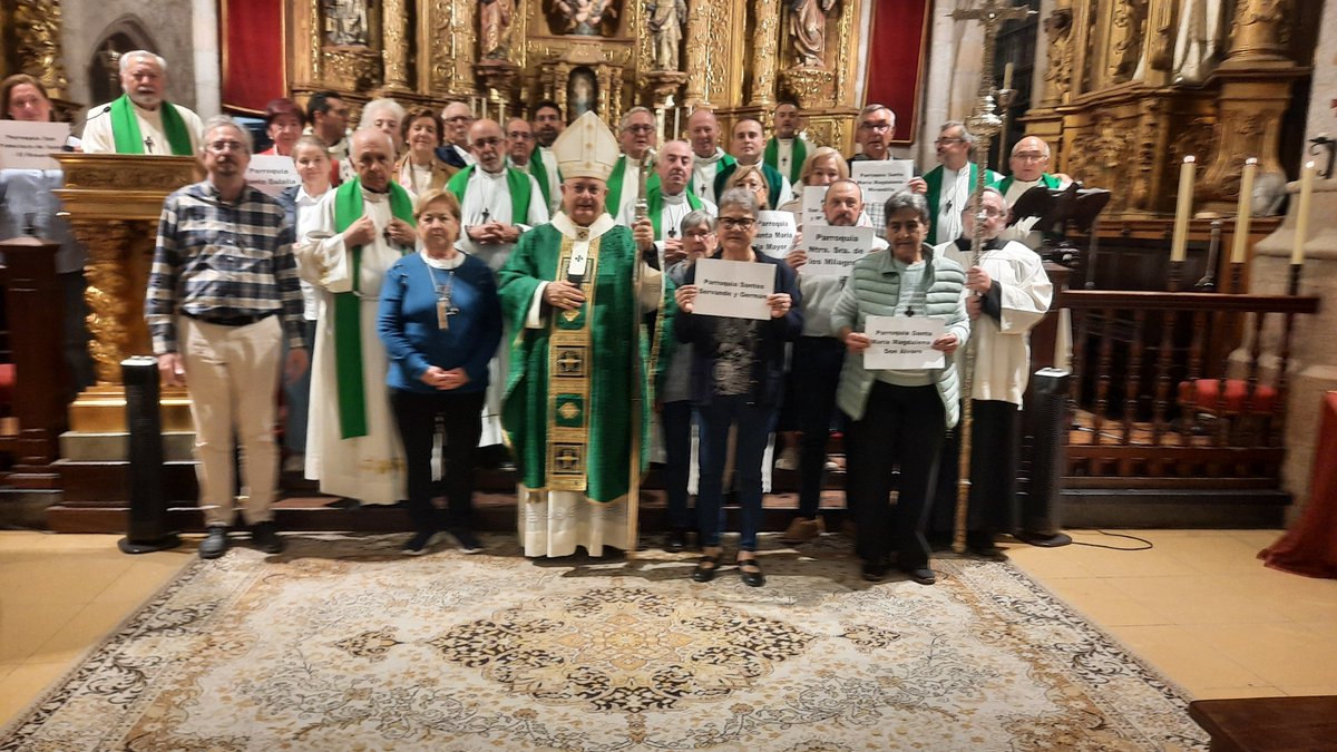 EMVE2012's tweet photo. Arranca la Semana de Evangelización con motivo de la Visita Pastoral del Arzobispo de @ArchiMridaBadaj al Arciprestazgo de Mérida con la Eucaristía de Envío de los párrocos, equipos misioneros y los agentes https://t.co/VlzpnawF9d
