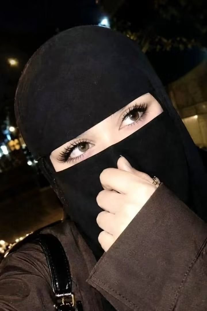 ebvhnr tweet picture