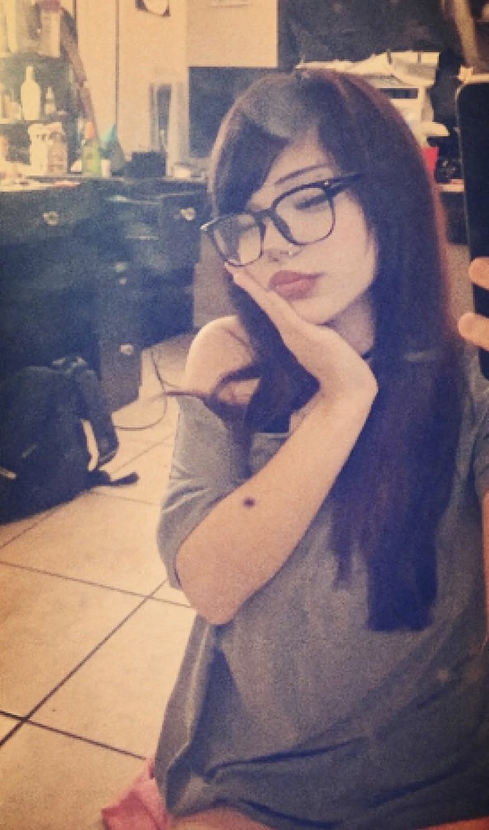 meows4mia's tweet photo. hiii ^_^
new to nsfw twitter
-she/her
-19
-bi https://t.co/8G37Uvj696