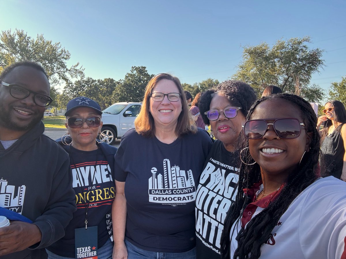 juliejohnsonTX's tweet photo. Loved being in southern Dallas with so many friends supporting @GinaHinojosaTX! Dallas County is essential to a statewide win, and we have some serious margins to run up.

Let’s give Gina the votes and Greg Abbott a moving date. https://t.co/N5XwweKRA7