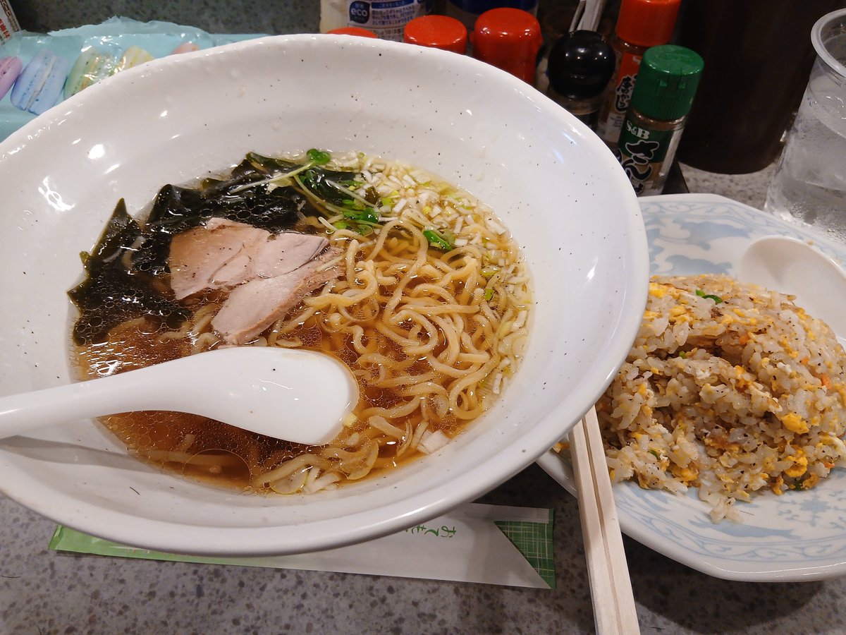 C445545491's tweet photo. @sekkaku_tbs 東京都品川区　東急バス荏原営業所近くにある、らーめんというお店です。 https://t.co/Qtzx8YhAm9
