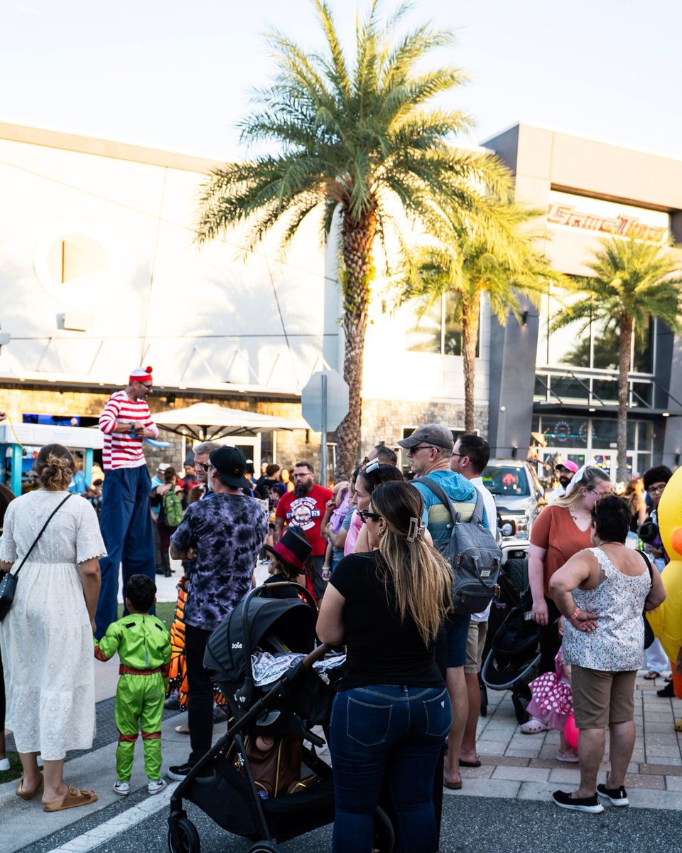 PromenadeAtSW's tweet photo. Don’t Forget, Our Annual Trunk or Treat Car &amp; Truck Show Is Saturday, October 24, from 4 to 8 PM!

Candy Starts at 5 PM While Supplies Last. FREE Admission and Parking for Spectators! https://t.co/Vaz2EnriGN