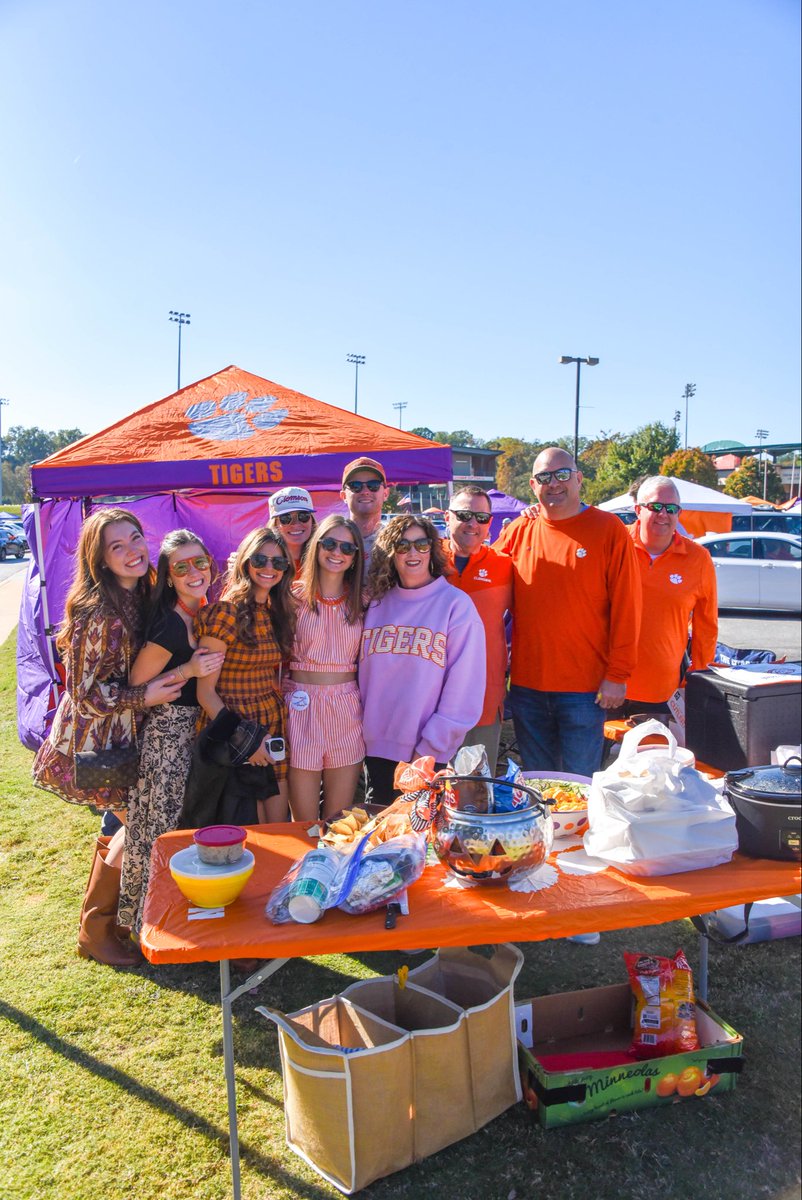 IPTAY's tweet photo. Great to see so many of our IPTAY members back on campus today 🐅

Welcome home Tigers! Beat the Hokies! https://t.co/FOIhTgSyf5