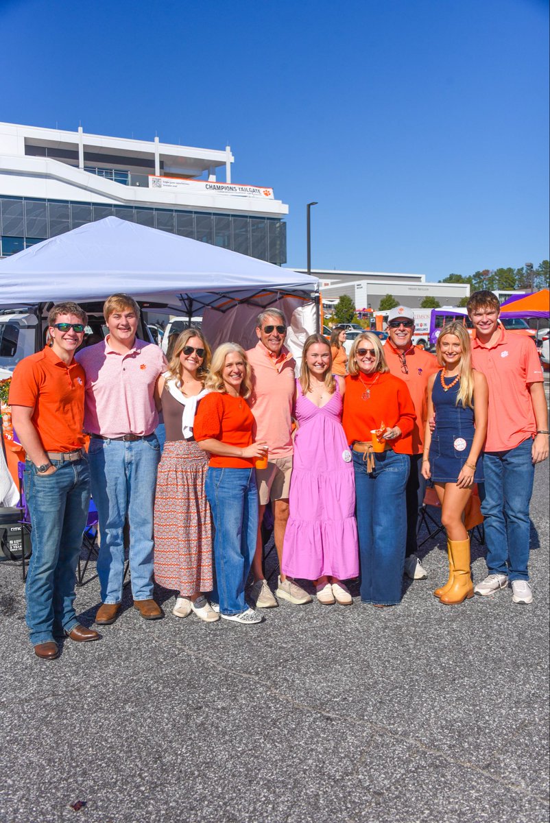 IPTAY's tweet photo. Great to see so many of our IPTAY members back on campus today 🐅

Welcome home Tigers! Beat the Hokies! https://t.co/FOIhTgSyf5