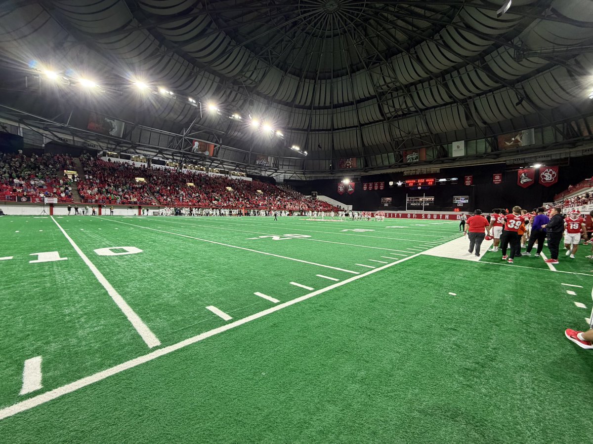 IceBorg's tweet photo. OVERTIME

USD got to midfield but couldn’t get in FG range. 

20-all.  

Great UND comeback.  See how #GoYotes respond https://t.co/2ro0eh2nKI