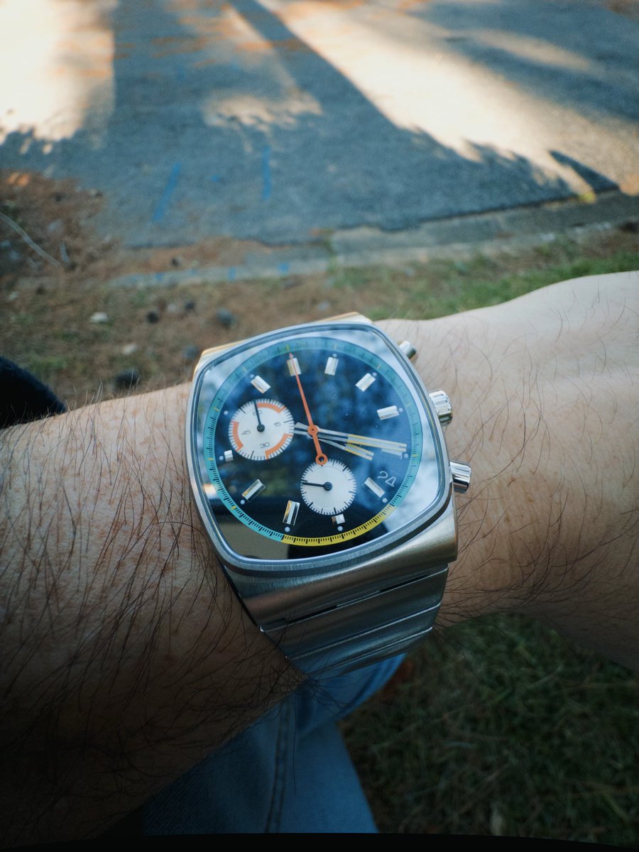 willking's tweet photo. First watch I've ever owned that wasn't digital or an iWatch.

I can see why people like them. https://t.co/gpOGRiENYj