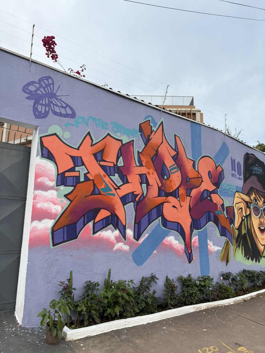 jhopenews's tweet photo. 🚨ATENÇÃO￼￼! O mural para o #jhope já está FINALIZADO! As 19h sairá o vídeo! 

Aos ARMYs que forem até ao muro pedimos que tirem fotos, façam vídeos e postem no Instagram usando as tags: #HopeInMotion #jhope #BTS_WORLDTOUR_ARIRANG_SÃOPAULO e marcando as fanbases: 
@jhopenews_, @mydailyhope_br, @hobicorebr, @portalmyhope, @jhope_stream, @meuhopeworld e o j-hope: @uarmyhope