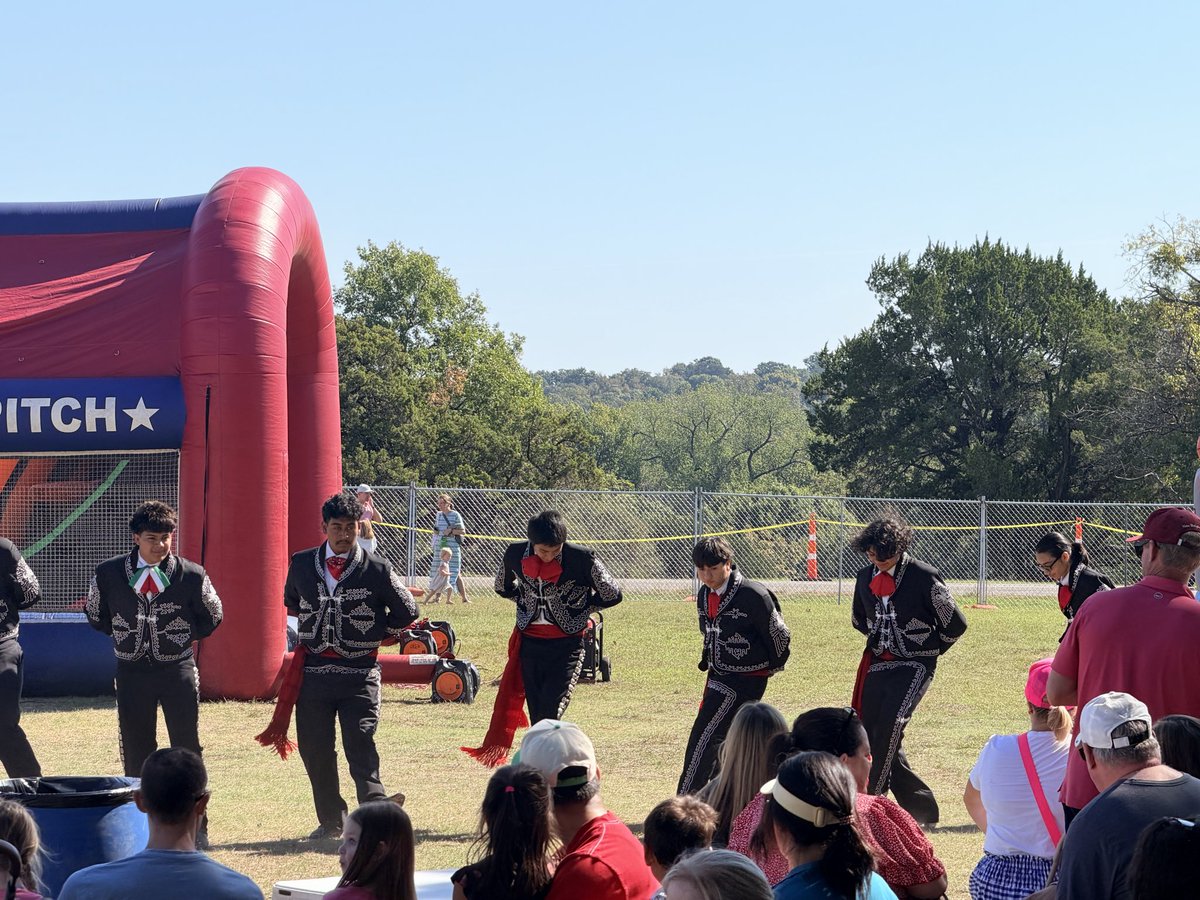 IamBranum's tweet photo. Nothing better than Oktoberfest! TY @LHExchange club for putting on this awesome event and for always pouring into our kids and staff! Still time tonight to check out Riley Green and enjoy this beautiful weather! @RichardsonISD #risddreamon https://t.co/D1m1fgE7zq