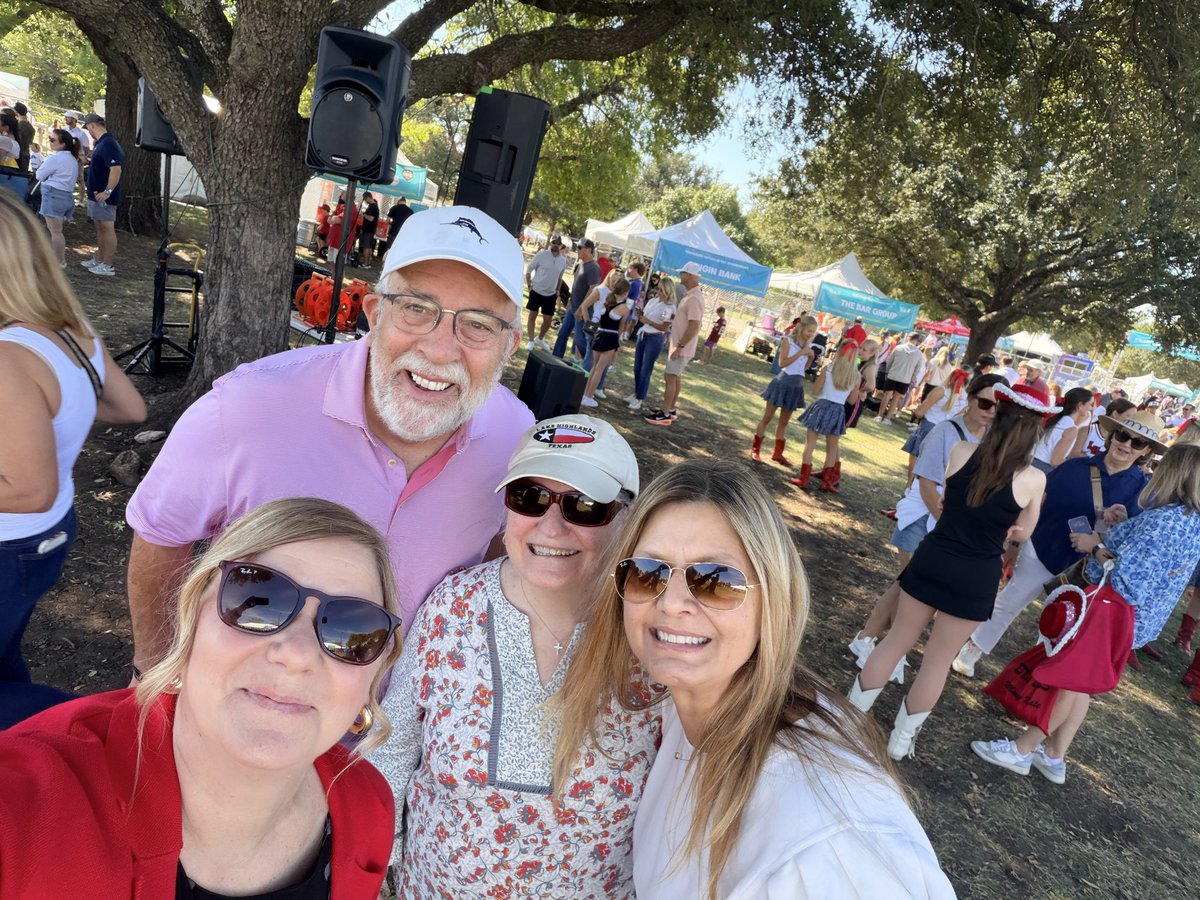IamBranum's tweet photo. Nothing better than Oktoberfest! TY @LHExchange club for putting on this awesome event and for always pouring into our kids and staff! Still time tonight to check out Riley Green and enjoy this beautiful weather! @RichardsonISD #risddreamon https://t.co/D1m1fgE7zq