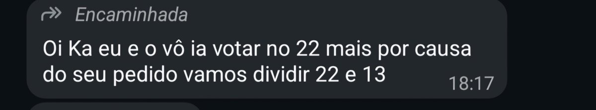 eduardarpa's tweet photo. meus avôs dividindo voto tal qual fariam com doces para crianças muito fofos sério https://t.co/WC8gCdy87w