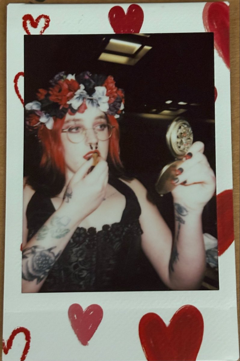 lilbeezers's tweet photo. lil polaroid from when i was getting ready :3 https://t.co/L0KX7WzYAS