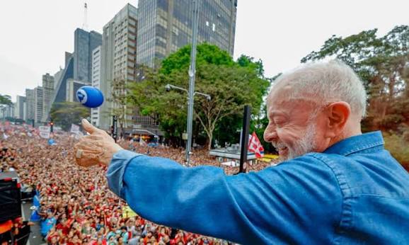 marceloprofquim's tweet photo. #2MilhoesNaPaulista https://t.co/BSvCPCCrLv