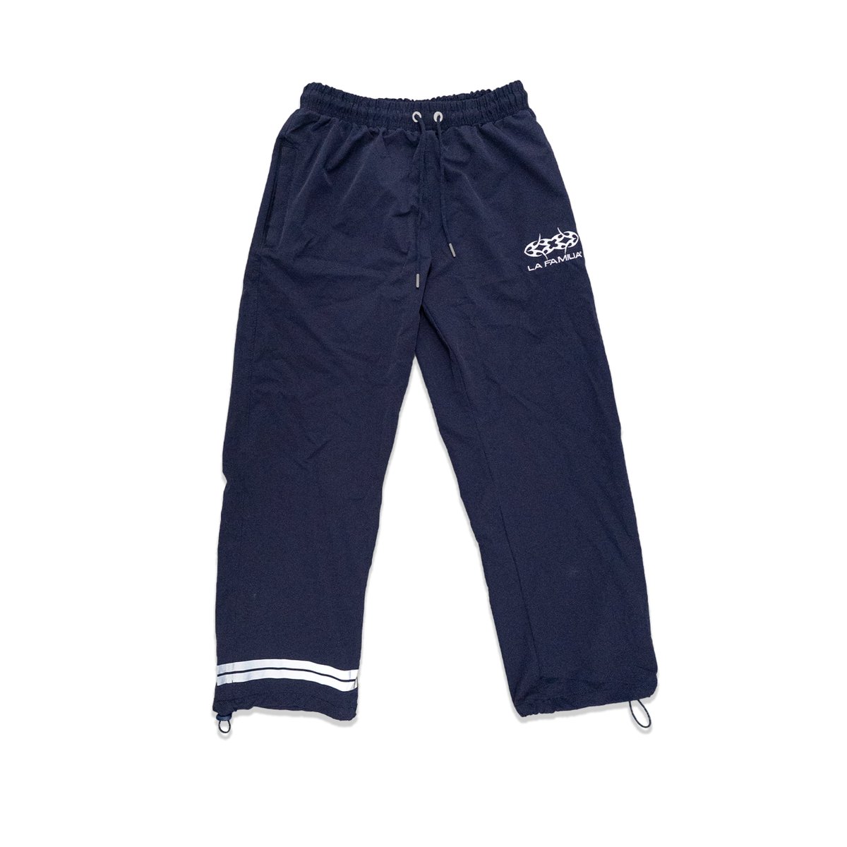 LaFamiliaNY's tweet photo. 6PM EDT TODAY 🌐

Nylon Navy Blue Track Suit
LF Classic Cool Grey Suit

All items ready to ship. Orders begin processing Monday.

VERY LIMITED QUANTITIES.
More content this week 💎

https://t.co/RhpWYiQ1Vc https://t.co/eb8e14D1N2