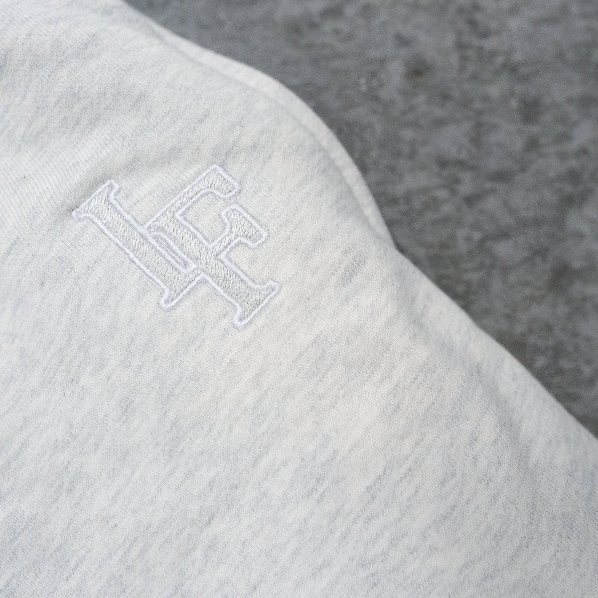 LaFamiliaNY's tweet photo. 6PM EDT TODAY 🌐

Nylon Navy Blue Track Suit
LF Classic Cool Grey Suit

All items ready to ship. Orders begin processing Monday.

VERY LIMITED QUANTITIES.
More content this week 💎

https://t.co/RhpWYiQ1Vc https://t.co/eb8e14D1N2
