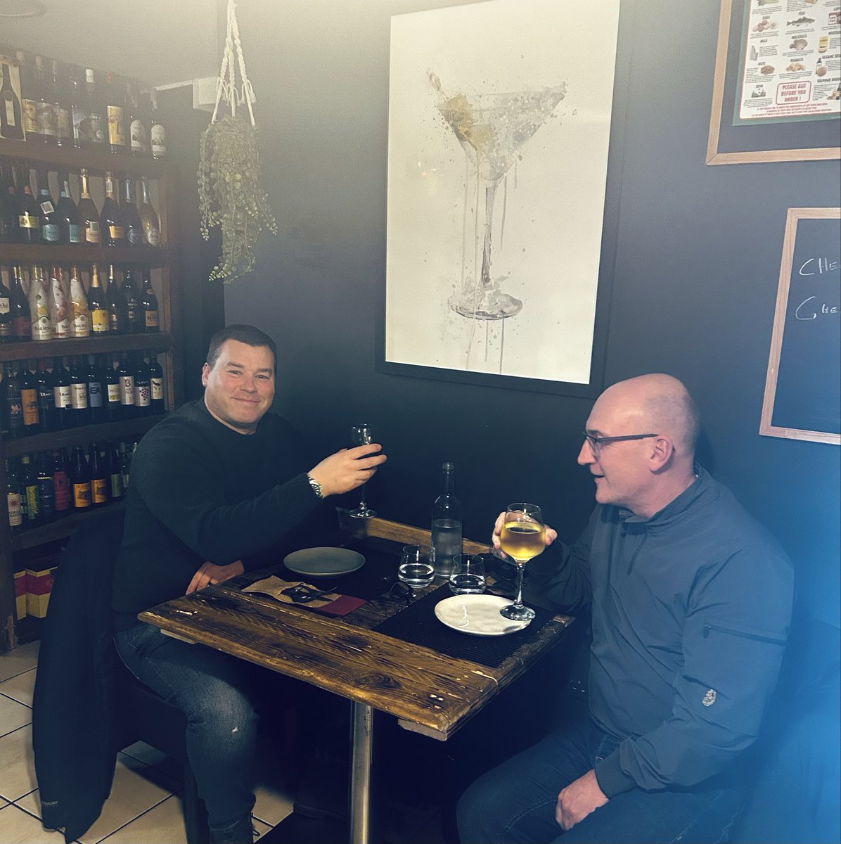 CheersSpalding's tweet photo. ⭐ Loved your visit? We’d really appreciate your feedback!

Leave us a review:
https://t.co/3tKqNNBwoF

📍 Please tag yourself in the photo so you can easily find your visit and share it with your friends. ❤️🍷 https://t.co/ecVKHRHaP6