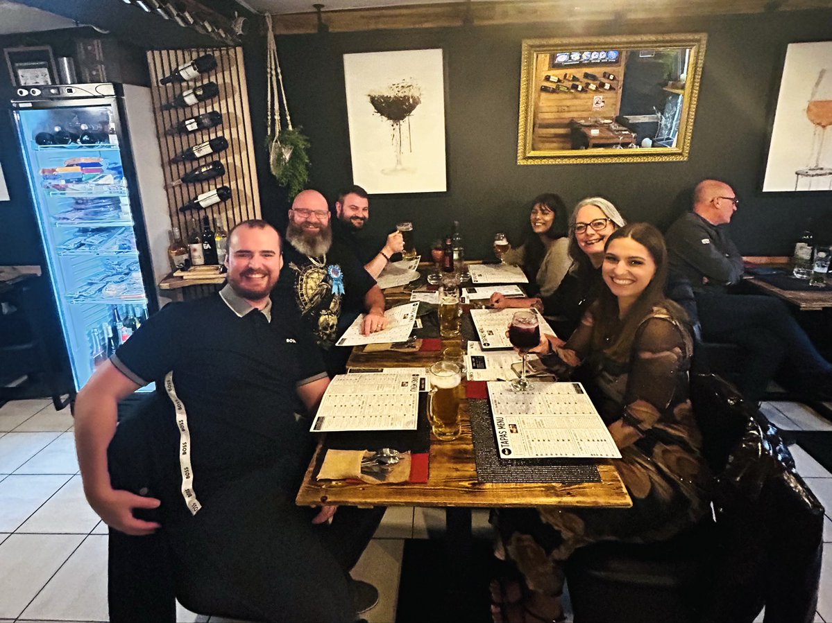 CheersSpalding's tweet photo. ⭐ Loved your visit? We’d really appreciate your feedback!

Leave us a review:
https://t.co/3tKqNNBwoF

📍 Please tag yourself in the photo so you can easily find your visit and share it with your friends. ❤️🍷 https://t.co/OlIsSChrcY