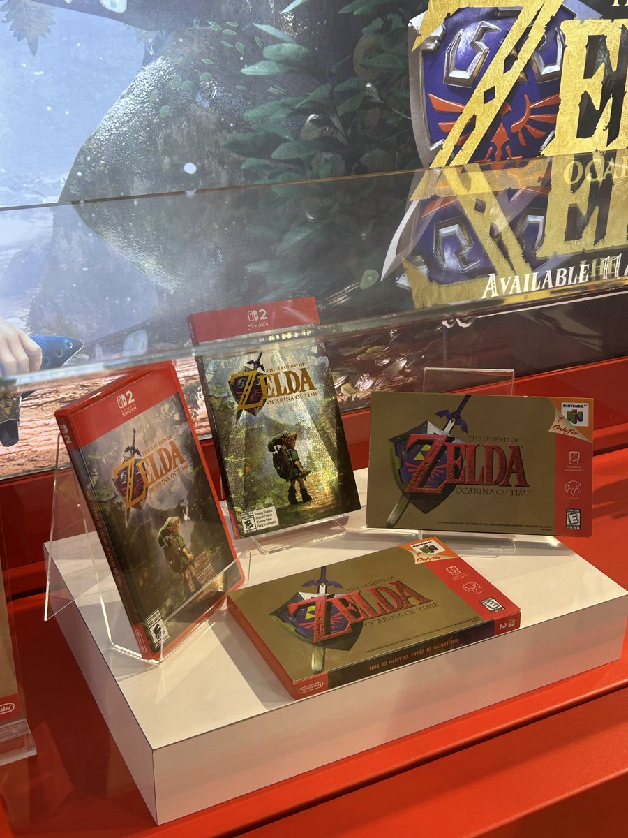 _celestialss's tweet photo. visited the new nintendo store at eb games toronto for the first time! can’t wait to come back for the ocarina of time remake midnight launch :) https://t.co/JqnZDq6yHy