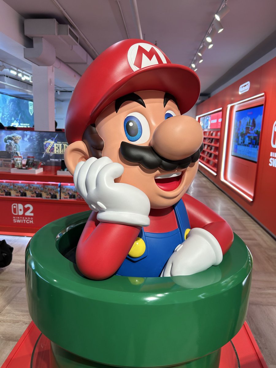 _celestialss's tweet photo. visited the new nintendo store at eb games toronto for the first time! can’t wait to come back for the ocarina of time remake midnight launch :) https://t.co/JqnZDq6yHy
