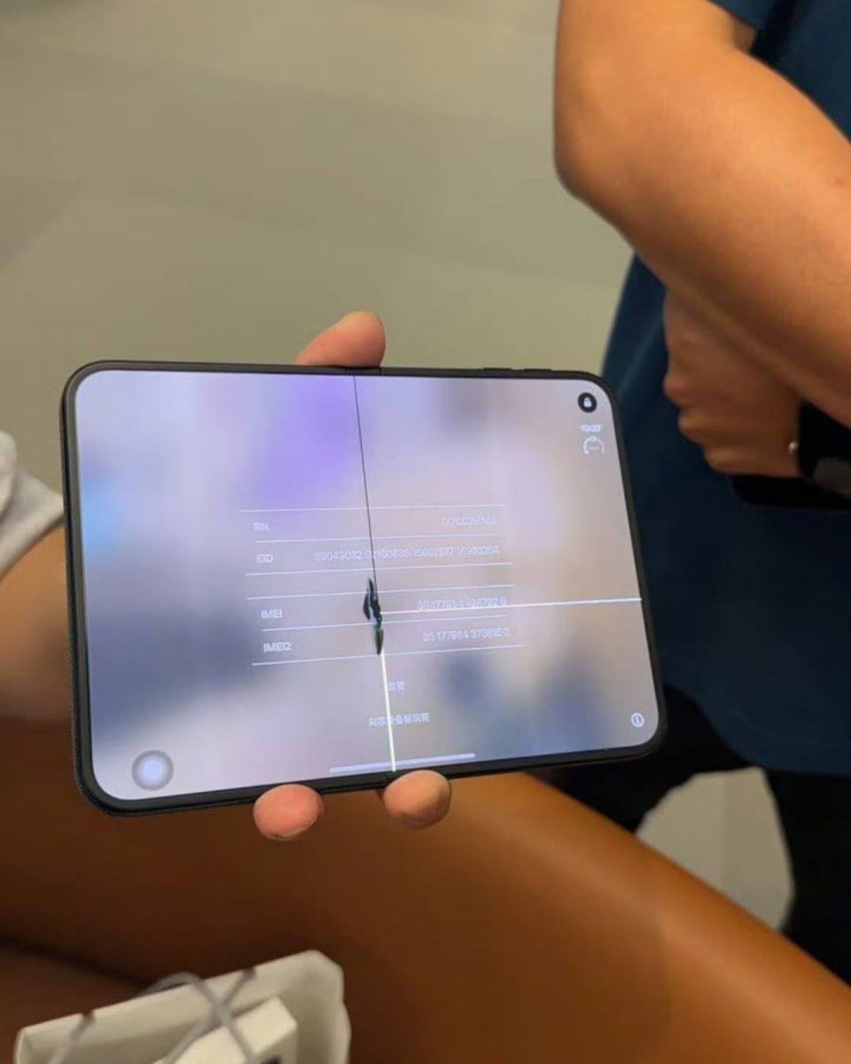northern_pulse's tweet photo. IPHONE DUO🫪

FOLDABLE IPHONE DUO DEVICES ARE REPORTEDLY BREAKING IN LARGE NUMBERS, WITH DISPLAYS FAILING ALONG THE HINGE CREASE https://t.co/277klhi47J