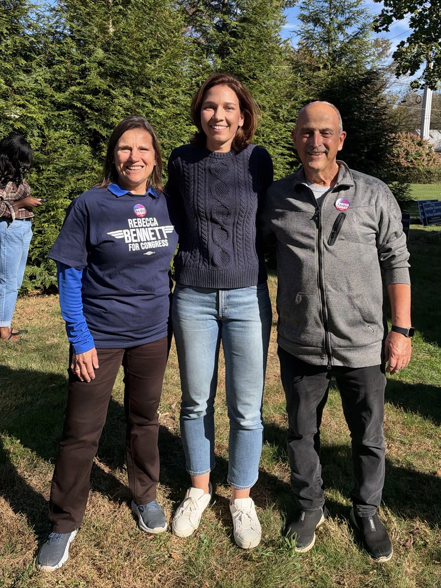 RebeccaForNJ07's tweet photo. Loved being in Green Brook today! Huge thanks to Commissioner Melonie Marano for hosting us, and to everyone who stopped by to ask great questions and talk about what’s next for NJ-07. https://t.co/Z94BJuTJql