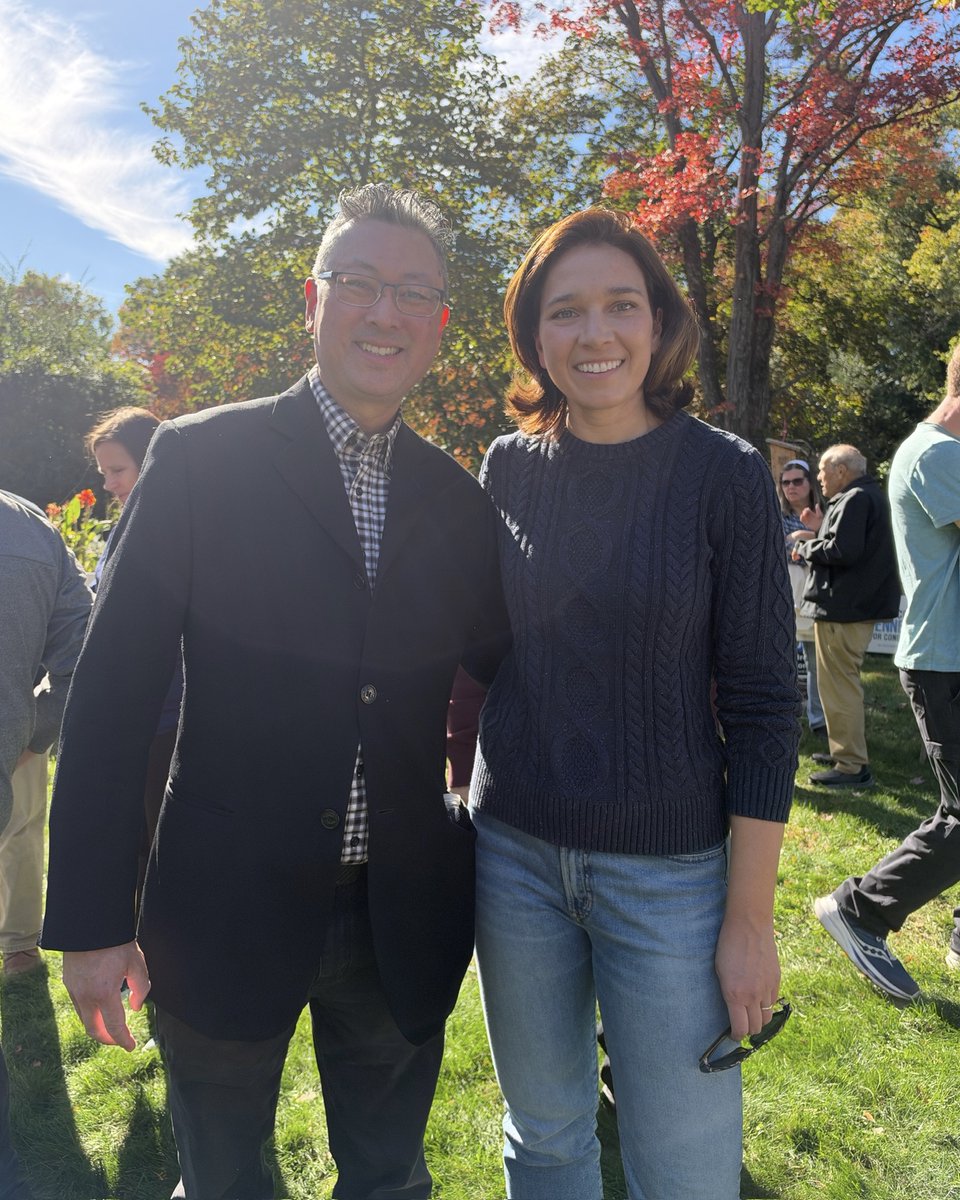 RebeccaForNJ07's tweet photo. Loved being in Green Brook today! Huge thanks to Commissioner Melonie Marano for hosting us, and to everyone who stopped by to ask great questions and talk about what’s next for NJ-07. https://t.co/Z94BJuTJql