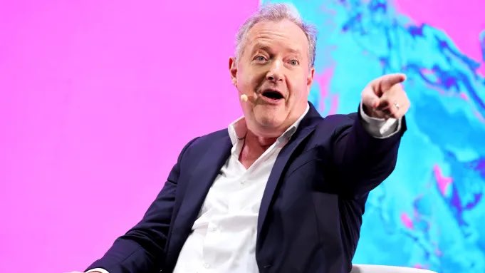 theworldisover8's tweet photo. Who else thinks Piers Morgan is a cunt. https://t.co/cCJSuYKHDN