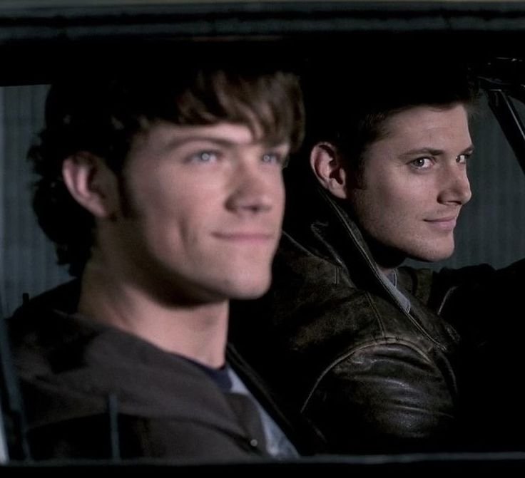 Mav8ke's tweet photo. Seeing Sam and dean in s1 feels like such a punch in the gut,they had no idea the whole universe was gonna play in their faces https://t.co/aeruSMVDcL