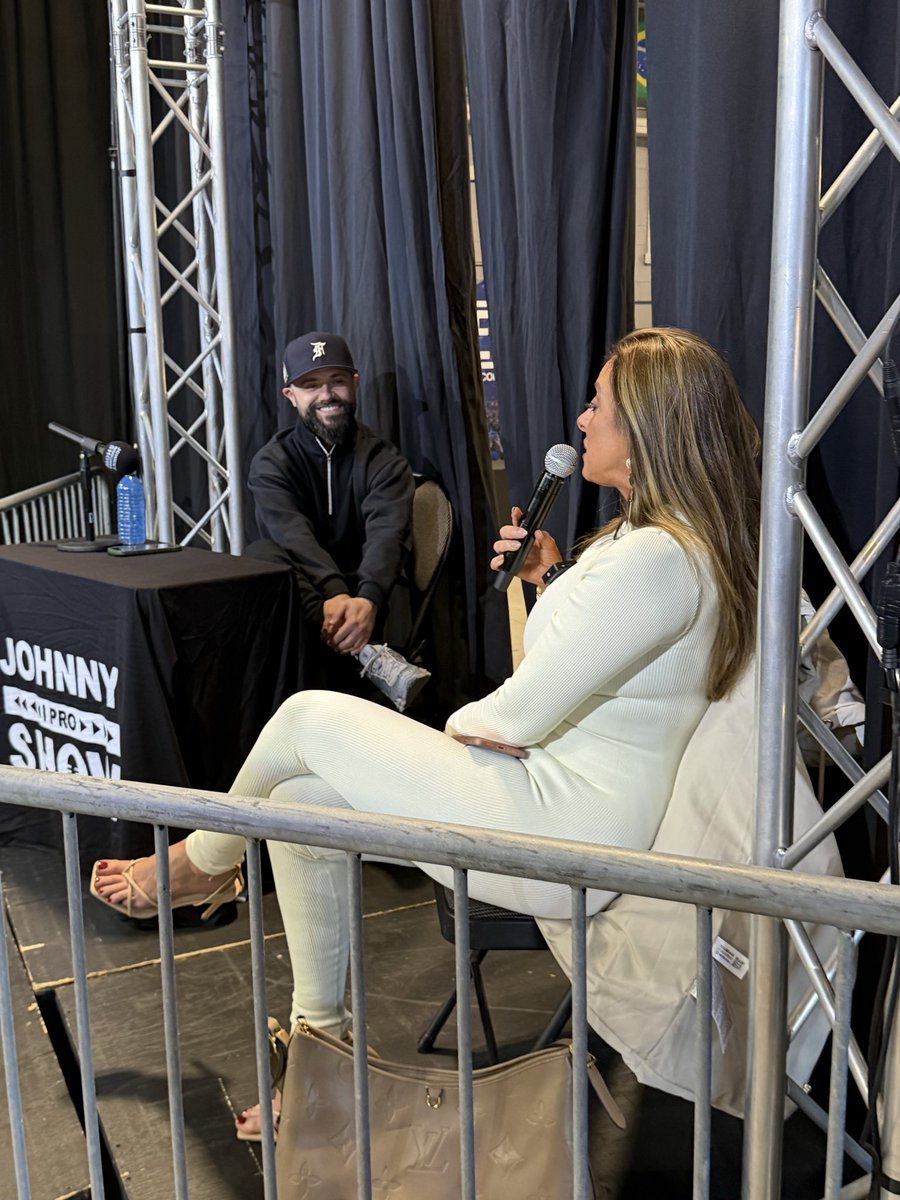 JohnnyiPro's tweet photo. 🎙️Live Show with ECW LEGEND Dawn Marie. 

Thanks to everyone who came out for the show and meet and greet. appreciate you all 🫶 https://t.co/JpKepI6W1a