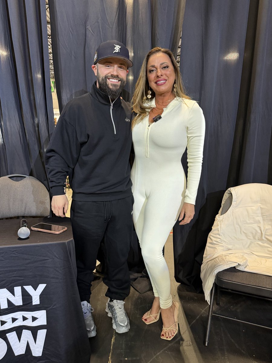 JohnnyiPro's tweet photo. 🎙️Live Show with ECW LEGEND Dawn Marie. 

Thanks to everyone who came out for the show and meet and greet. appreciate you all 🫶 https://t.co/JpKepI6W1a