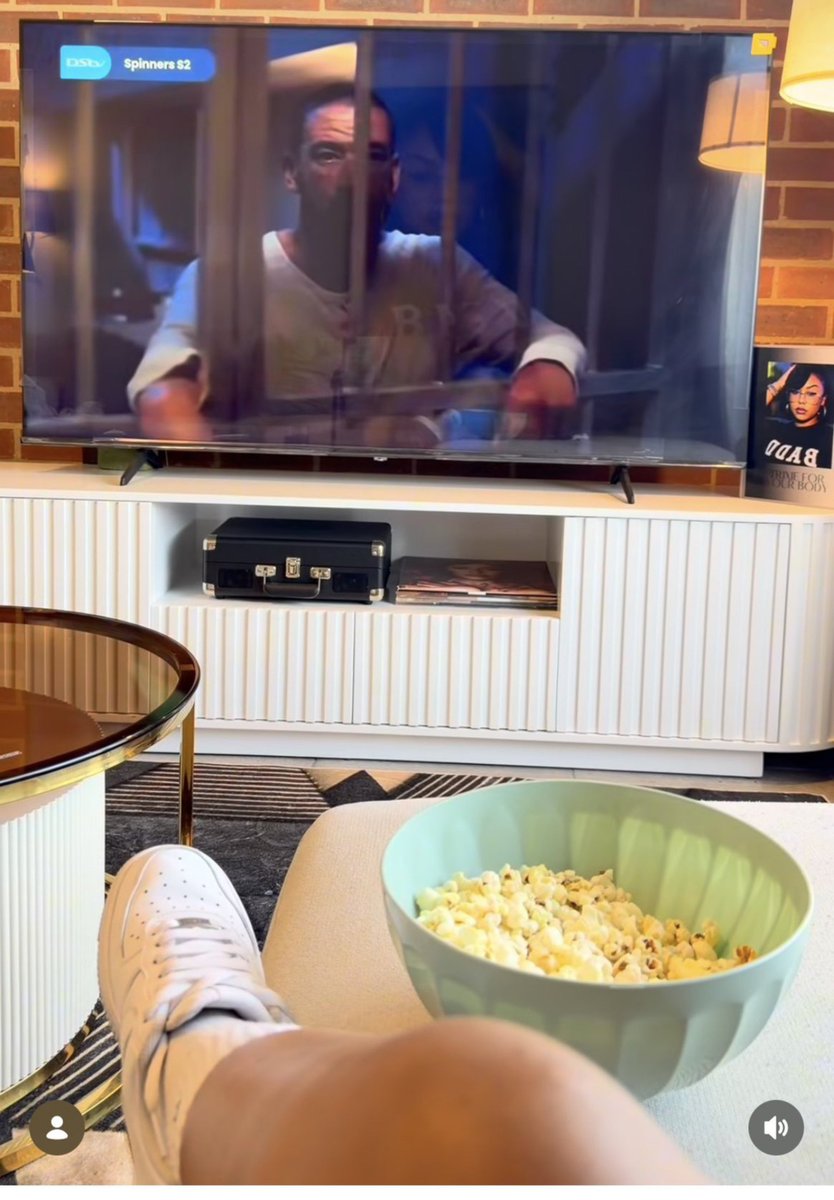 Phumla080288's tweet photo. The last time I watched Dstv was on 22 of March nobody pays attention to it in this house Yah neh it's a date then🌹
TRIXIE X SPINNERS S2
TRIXIE X DSTV SELECT PACKAGE
#LindyChristoffels
#TrixieHasTheSelectPackage
#WatchspinnersS2withTrixie https://t.co/qsI9UaFwkB