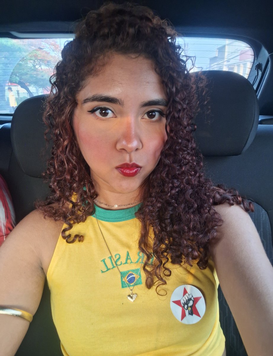 rbecas's tweet photo. gnt eh simples Lindas com Lula e Feias com Flavio https://t.co/kjKHdmalhD