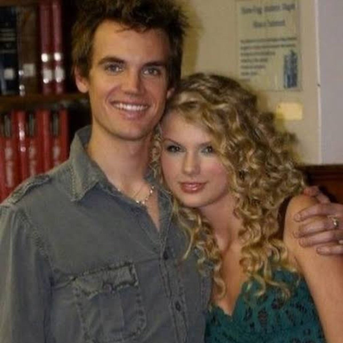 TaylorSwiftDept's tweet photo. Tyler Hilton praises Taylor Swift’s fun, spontaneous nature, recalling how she invited him to star in her “Teardrops on My Guitar” music video.

He remembers goofing around together, barely noticing the cameras rolling. https://t.co/LsicKN3QVu