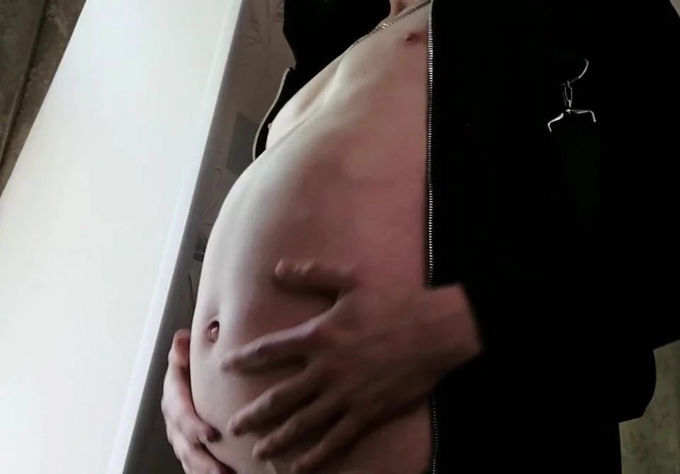 DStuffing's tweet photo. I feel like a fully inflated balloon. Should I go out looking like this? https://t.co/QOA8yyJNq7