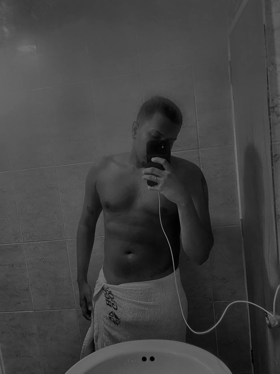 HabrahamTorrea_'s tweet photo. like y me la saco https://t.co/5SsiLcXmq7