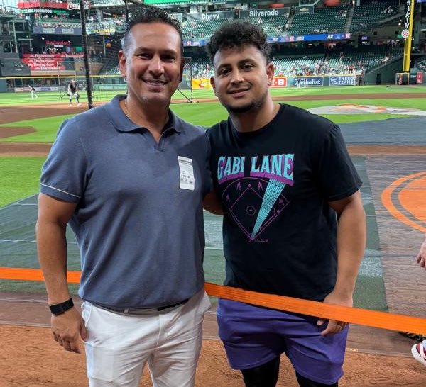 wilberdata's tweet photo. AS Academy es la fábrica de las estrellas 🔥

Gabriel Moreno, formado en AS Academy, ganó el premio Luis Aparicio que reconoce al mejor pelotero venezolano de la temporada en las Grandes Ligas.

🏆 Líder en WAR entre los venezolanos (6.3) 
🏆 Campeón de bateo de la Liga Nacional
🥇 Segundo Guante de Oro 
🥇 Primer Bate de Plata
🥇 Primer equipo MLB