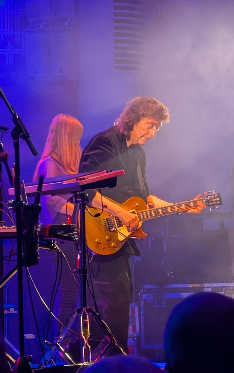 Triumphatism's tweet photo. To see @HackettOfficial up close and do 'that' solo has been on bucket list for years.
Plus to get 'Suppers Ready' in full was fantastic. 
What a great band #SteveHackett has surrounded himself with.
#Liverpool #Philharmonic #Genesis https://t.co/ZStnudIMd3