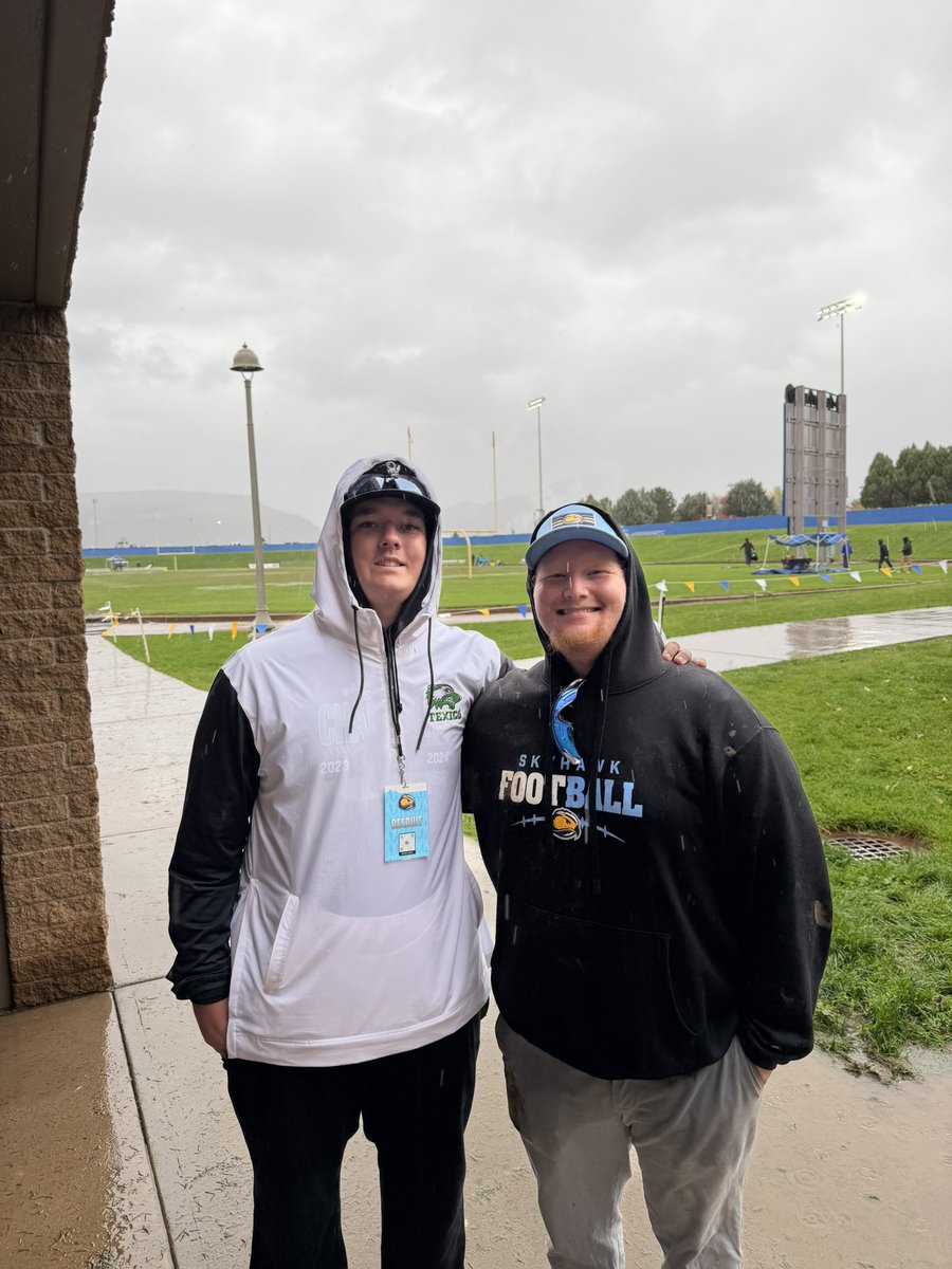 JacobDeMar3559's tweet photo. I just wanted to thank the entire FLC coaching staff for their hospitality and a special thank you too @_thomasbearden @FLCCoach_Grinde for inviting me out excited to keep building a relationship with yall
@PrepRedzoneNM 
@Coach_Herrera3 
@CoachBDavis17 
@scout60735 
@FLCSkyhawks https://t.co/7iJQC1Pj4F