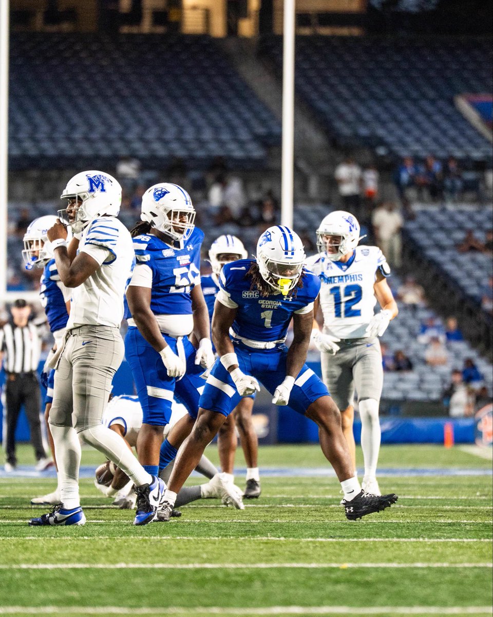 AdamKirtley9's tweet photo. Blessed to receive an offer from Georgia State!🙏🏾 @Jttaylor_44 @KinslerLatish @BLINNFBRECRUIT https://t.co/u8BH9RFOGG