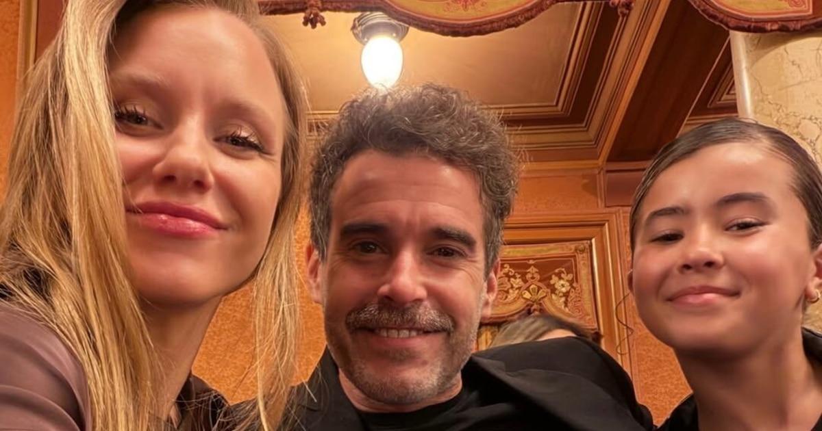 teleshowcom's tweet photo. La salida de gala de Nicolás Cabré con Rocío Pardo y Rufina: “Mis amores” https://t.co/OdASIHNnC7 https://t.co/IZCh079OtK