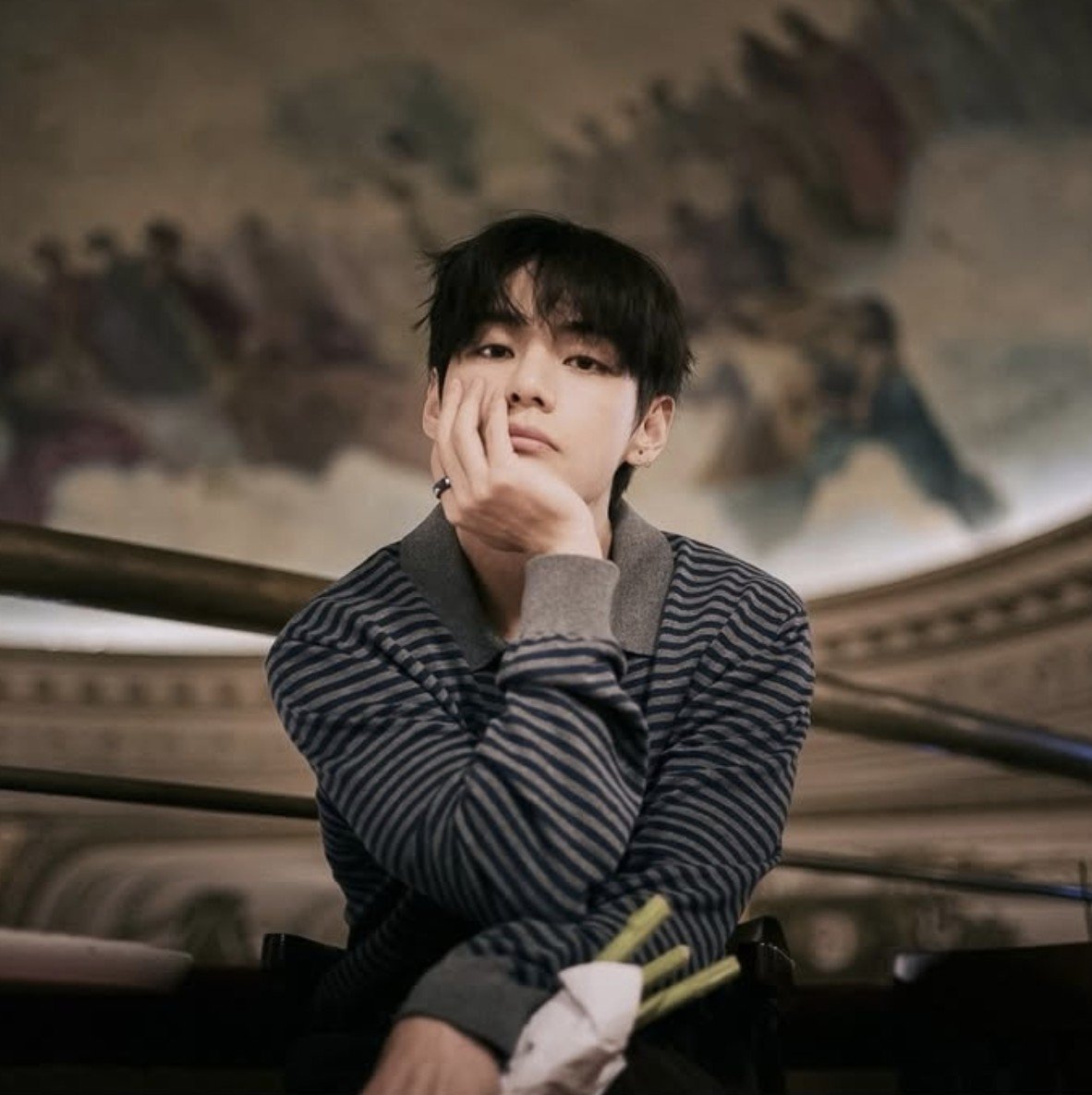 queerminton's tweet photo. Jungkook's muse https://t.co/aJeF9jAguc