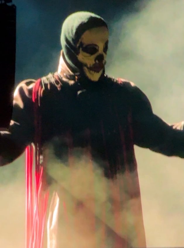 blurryvignette's tweet photo. that’s my favorite bdsm cult leader 🫶🏻 https://t.co/8mESvPv37K