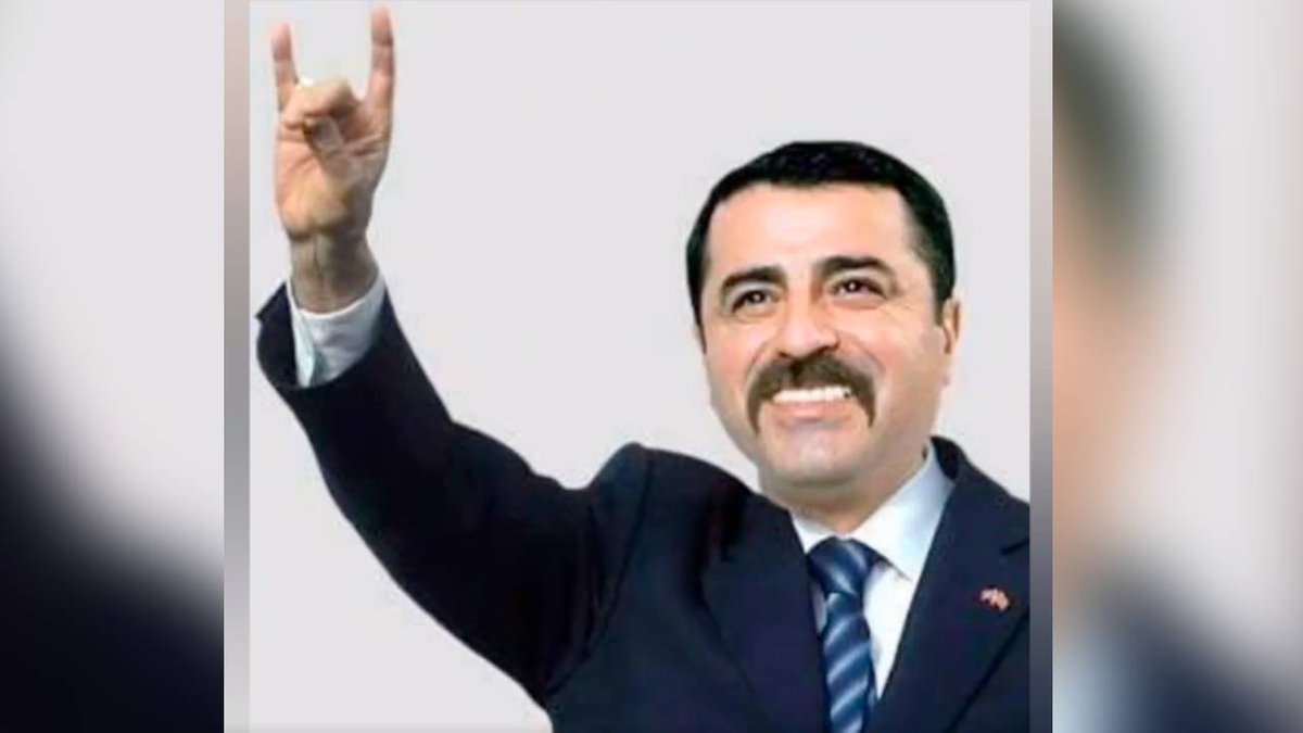 MSonmez200's tweet photo. @JingChen1440941 @haldadinyaq @nebukadnezsi Ah, mancınıkları öyle sıradan bir savaş için kullanmıyoruz. Bunları özellikle siz Çinliler için hazırladık. Sizi fırlatacak olan kişi ise bizzat yakışıklı kardeşim Selahaddin olacak. https://t.co/uy81B4URWt