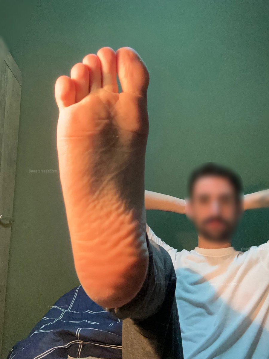 MASTERCASH22cm's tweet photo. tua função é obedecer e teu privilégio é ser humilhada, ajoelha e agradece sua cadela 🔥

 #findom #findomalpha #cashslave #cashmaster  #master #sub #feet #footmaster #cashpig #finsub #foot #cashsub #malefeet #soles https://t.co/3GMlO80YL2